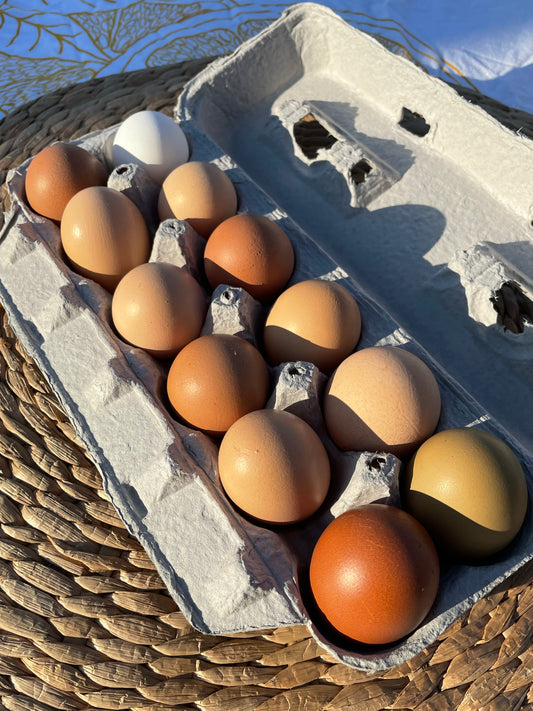 Chicken eggs, natural feed, per dozen